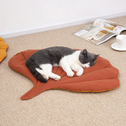 Leaf Shaped Bed Mat